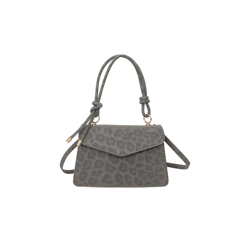 Zelin Minimal Dikiş Detaylı Küçük Omuz Çantası – Şehir Stili Kapaklı Tasarım